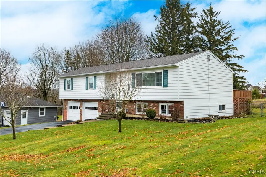 37 Janet Terrace, New Hartford, NY 13413 - Image #2