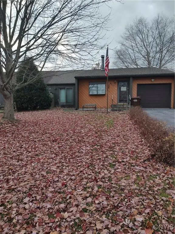 8211 Erskine Drive, Bridgeport, NY 13030 - Image #3