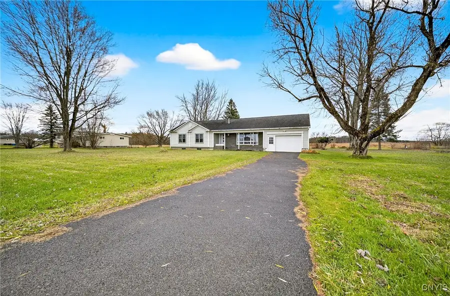 7364 Collamer Rd, East Syracuse, NY 13057 - Image #2