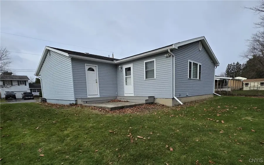 733 Deerfield Drive E, Utica, NY 13502 - Image #3