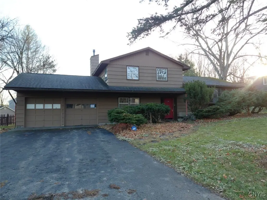 7658 Farmington Road, Manlius, NY 13104 - Image #1