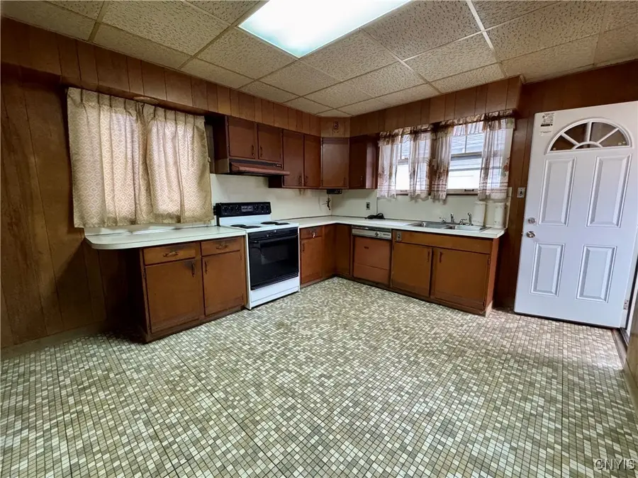 1027 Ney Avenue, Utica, NY 13502 - Image #3