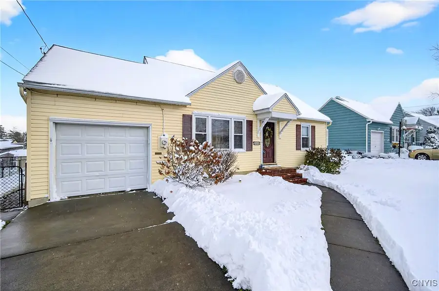 308 Kenwick Drive, Syracuse, NY 13208 - Image #2