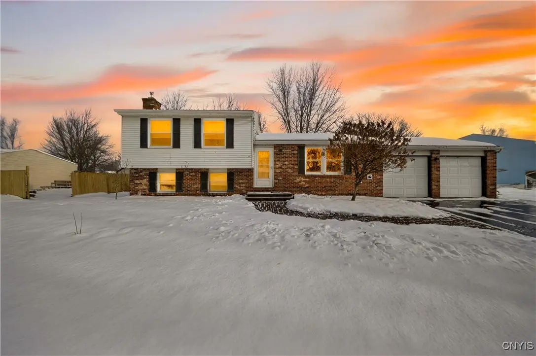 4041 Winterpark Drive, Liverpool, NY 13090 - Image #1