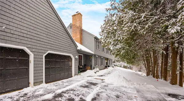 6818 Woodchuck Hill Road, Fayetteville, NY 13066