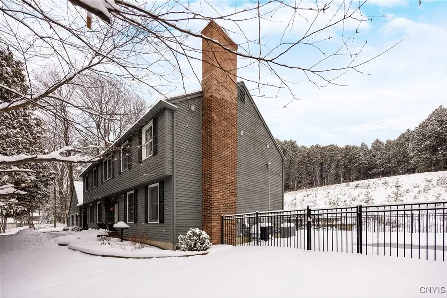 6818 Woodchuck Hill Road, Fayetteville, NY 13066 - Image #2