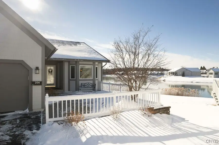 204 Summerhaven Drive S, East Syracuse, NY 13057 - Image #2