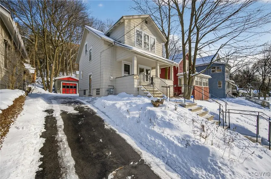 430 Monticello Drive N, Syracuse, NY 13205 - Image #2