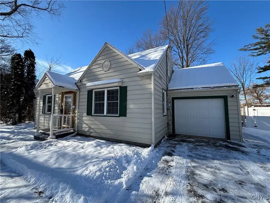 7 Parkwood Drive, East Syracuse, NY 13057 - Image #3