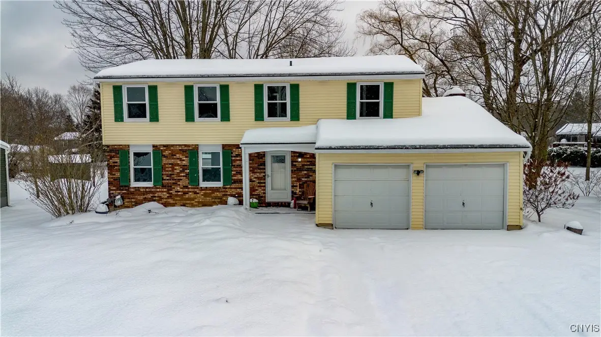 10 Echodale Avenue, Baldwinsville, NY 13027 - Image #1