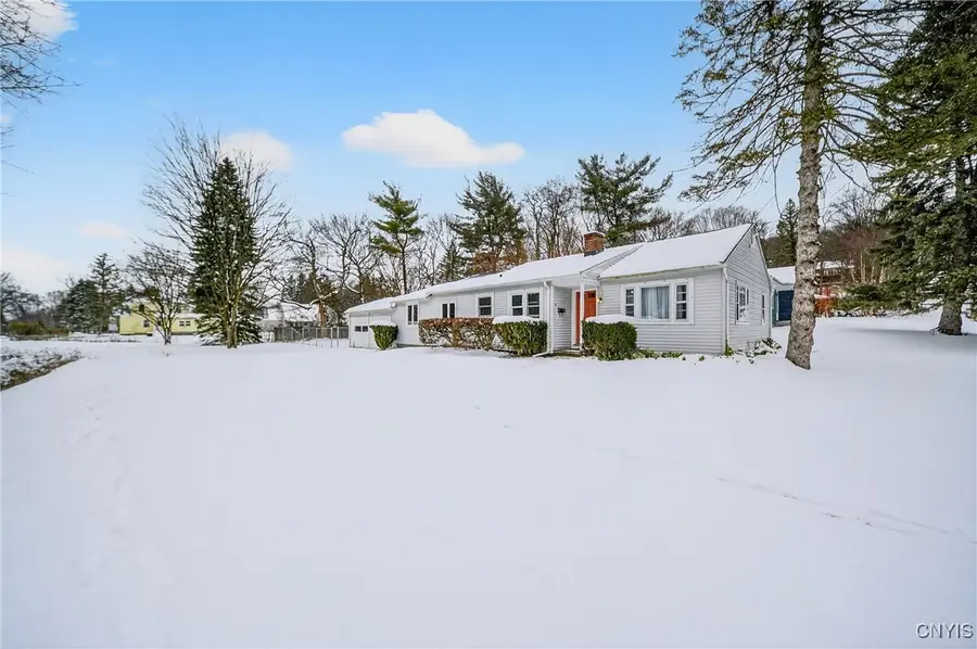 201 Weymouth Road, Syracuse, NY 13205 - Image #2