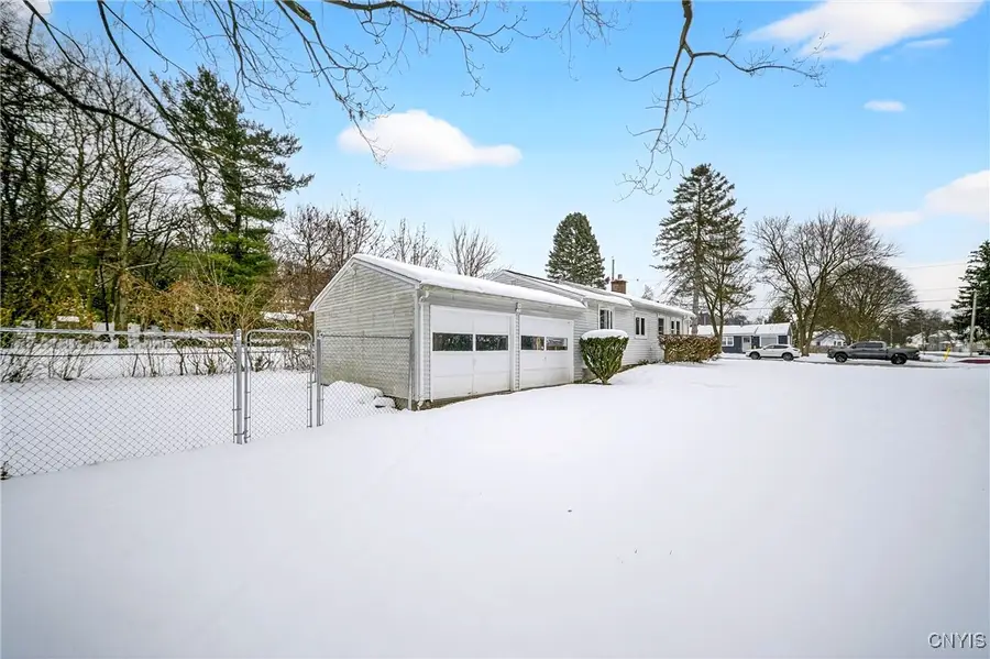 201 Weymouth Road, Syracuse, NY 13205 - Image #3