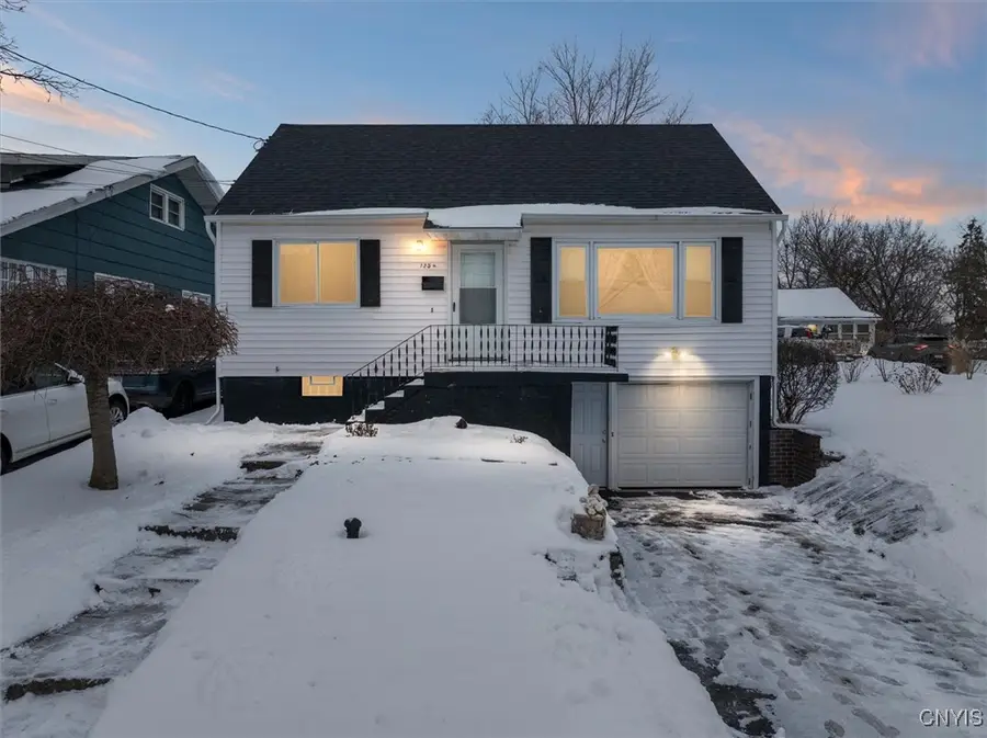 125 1/2 Westview Avenue, Syracuse, NY 13208 - Image #2