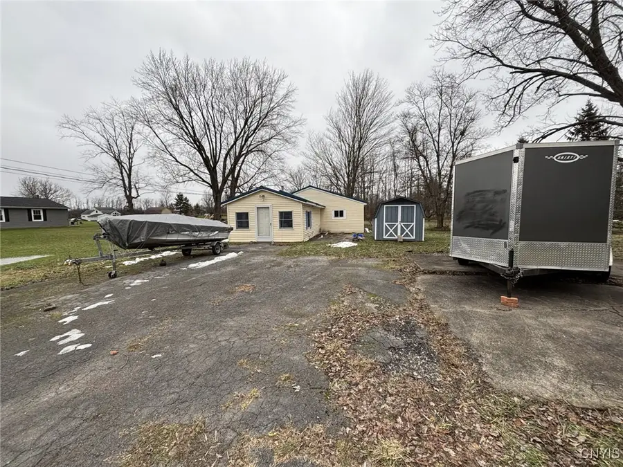 7458 Surbrook Road, Baldwinsville, NY 13027 - Image #2