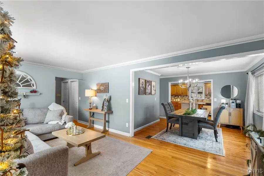 109 Cole Road, East Syracuse, NY 13057 - Image #3