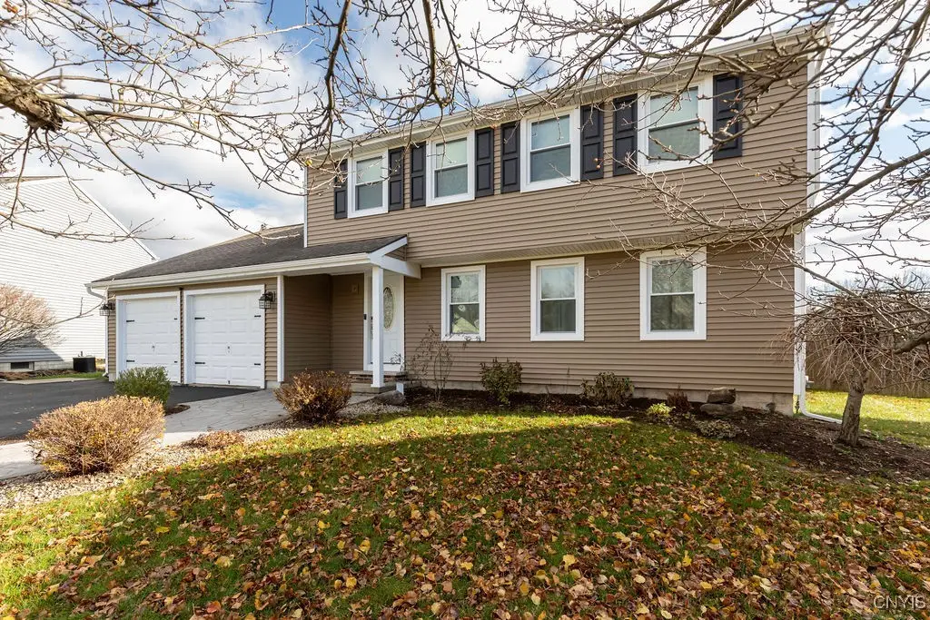 4251 Mayfair Circle, Liverpool, NY 13090 - Image #1