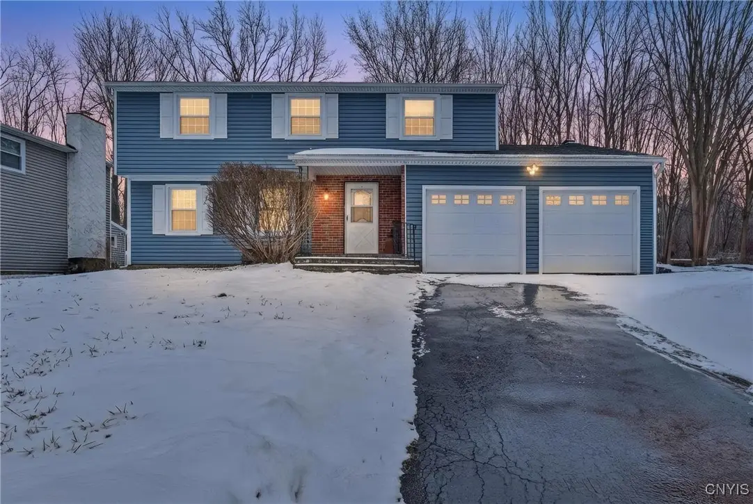 4128 Silverado Drive, Liverpool, NY 13090 - Image #1