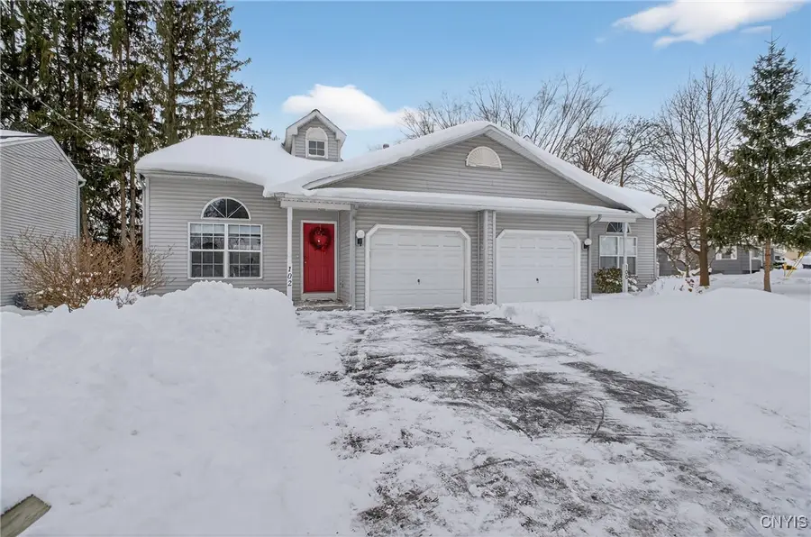 102 Otis Street, Liverpool, NY 13088 - Image #2