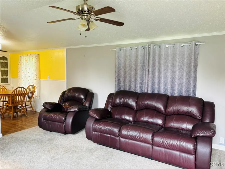 2304 Chancery Lane, Liverpool, NY 13090 - Image #2