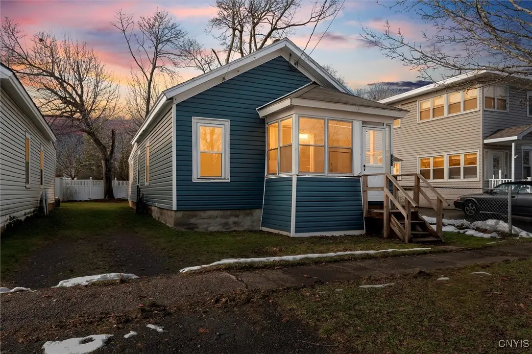 205 Mccool Avenue, East Syracuse, NY 13057 - Image #1
