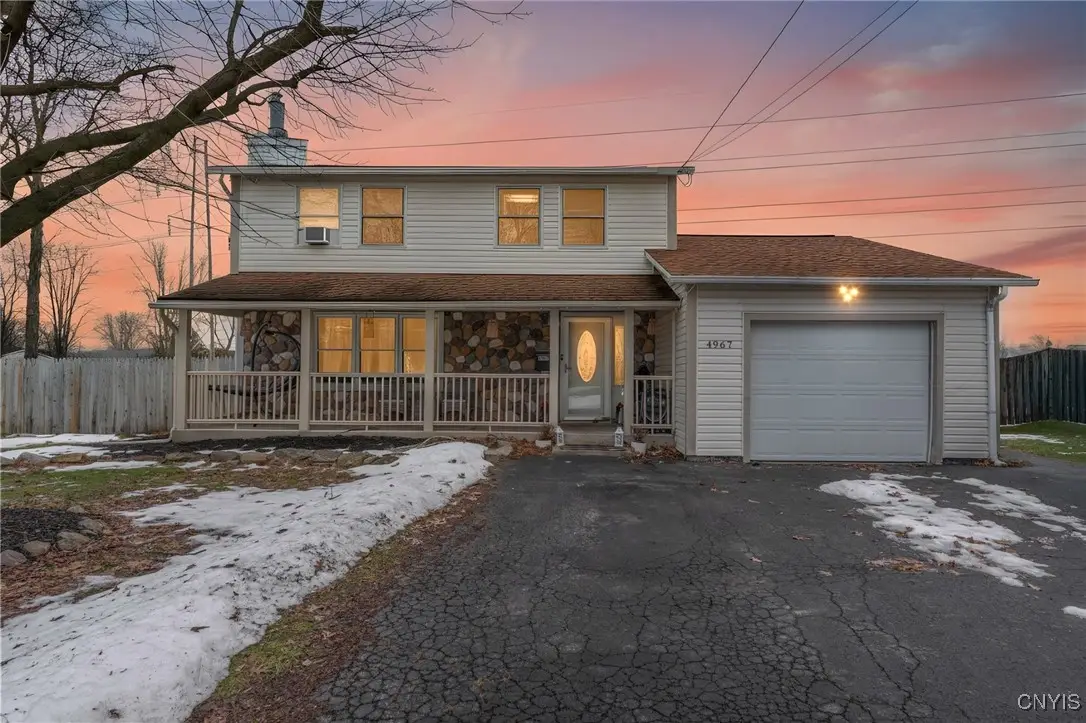 4967 Darien Drive, Liverpool, NY 13088 - Image #1
