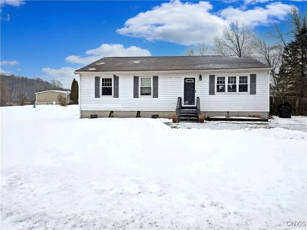 9246 Oakland Road, Weedsport, NY 13166 - Image #1