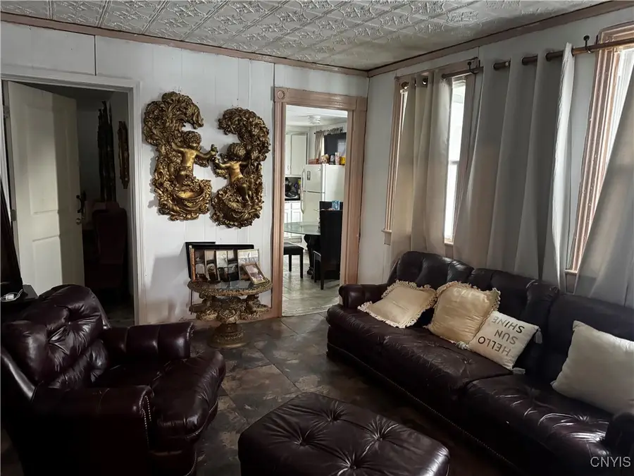 936 Schuyler Street, Utica, NY 13502 - Image #3