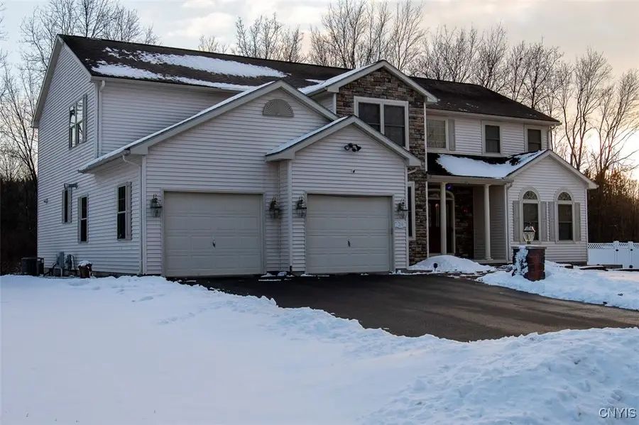 214 Driftwood Drive, Oneida, NY 13421 - Image #3