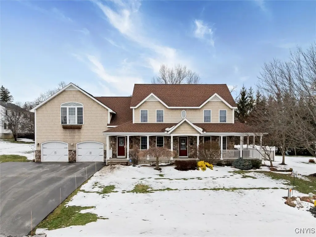 8 Waterford Lane, New Hartford Town, NY 13413 - Image #1