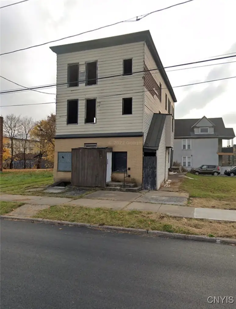 211 Kossuth Avenue, Utica, NY 13501 - Image #1
