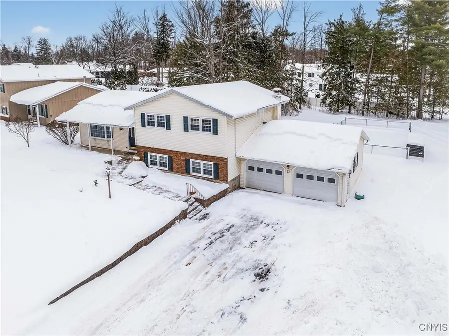 27 Chateau Drive, Whitesboro, NY 13492 - Image #3