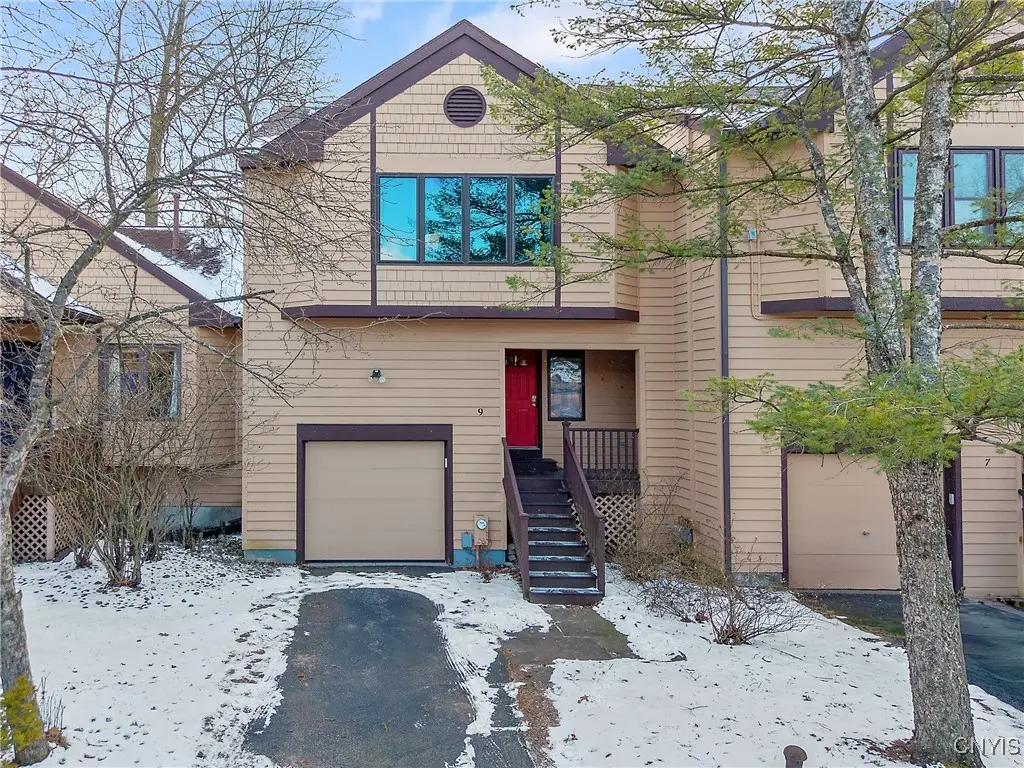 9 Nursery Lane, Syracuse, NY 13210 - Image #1