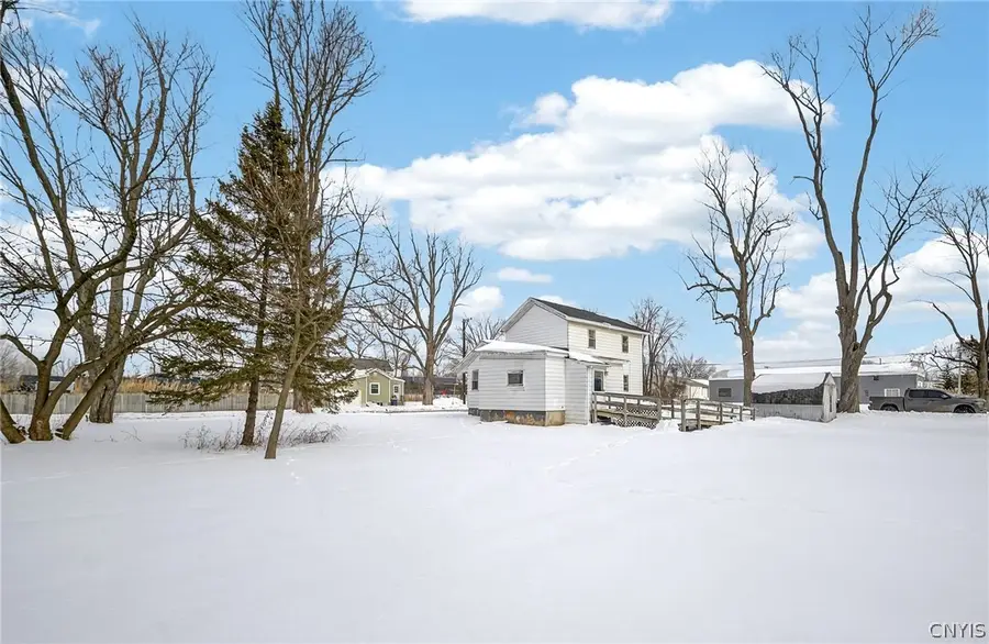 102 Burrows Street, East Syracuse, NY 13057 - #2