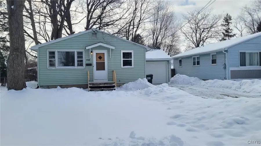 253 Fairmount Avenue, Liverpool, NY 13088 - #2