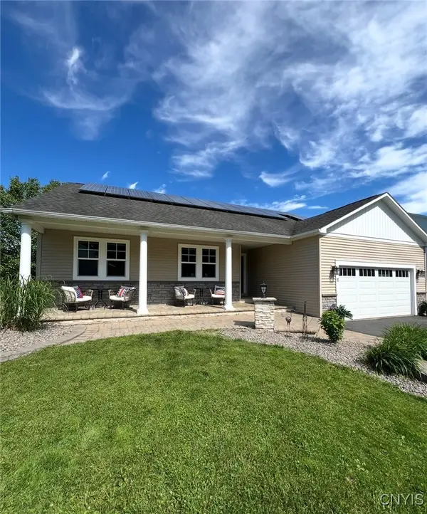 11 Carly Court, Central Square, NY 13036