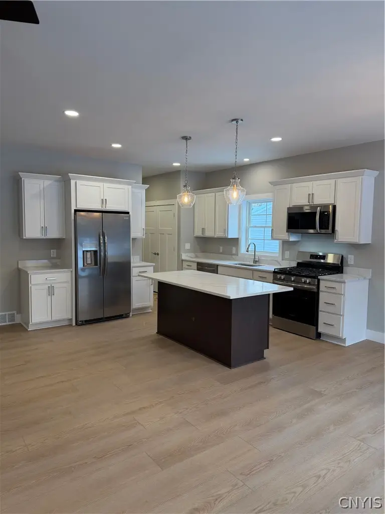 8045 Thurston Drive, Cicero, NY 13039 - #3