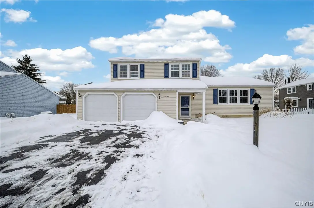 4202 Halfmoon Circle, Liverpool, NY 13090 - #1