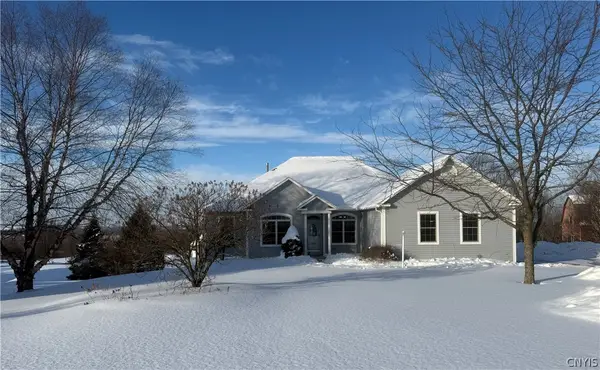 4334 Chilmark St, Marcellus, NY 13108