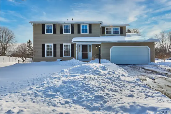 8128 Balsamwood Lane, Liverpool, NY 13090