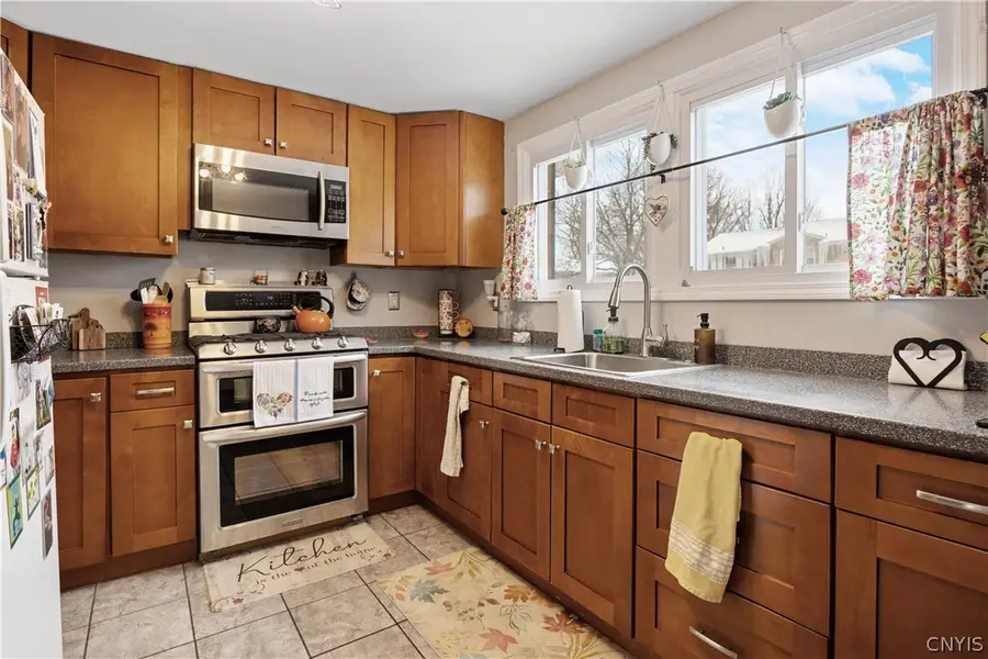 4315 Candlelight Lane, Liverpool, NY 13090 - #3