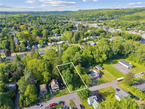 144 W Roswell Avenue, Nedrow, NY 13120