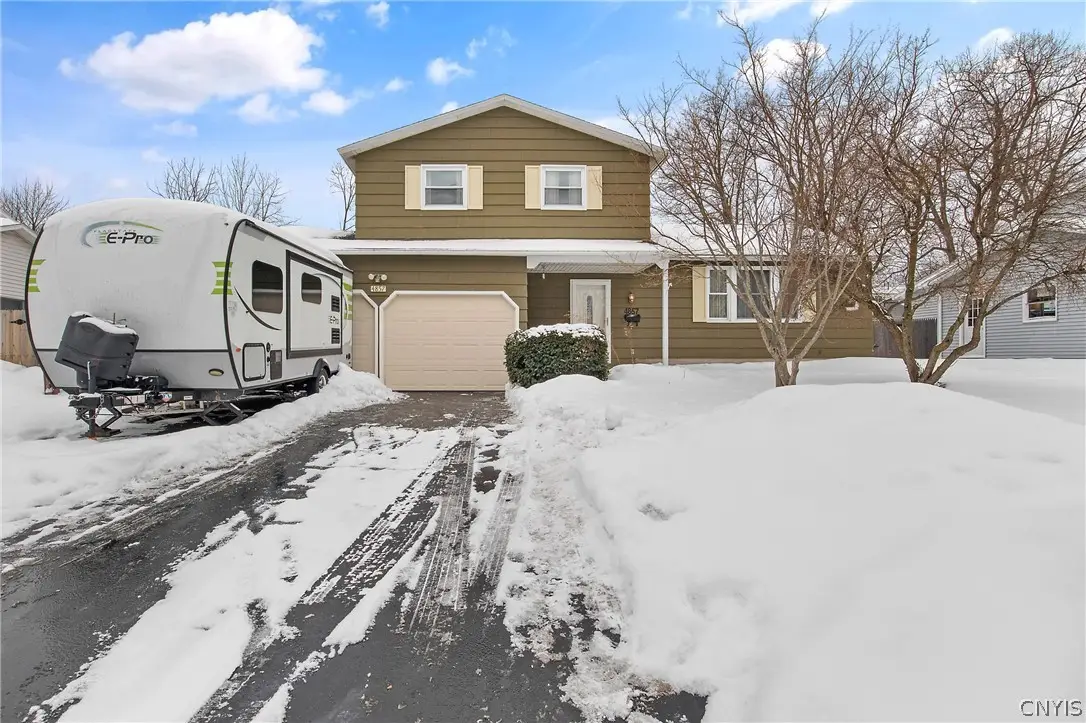 4857 Driftwood Drive, Liverpool, NY 13088 - #1