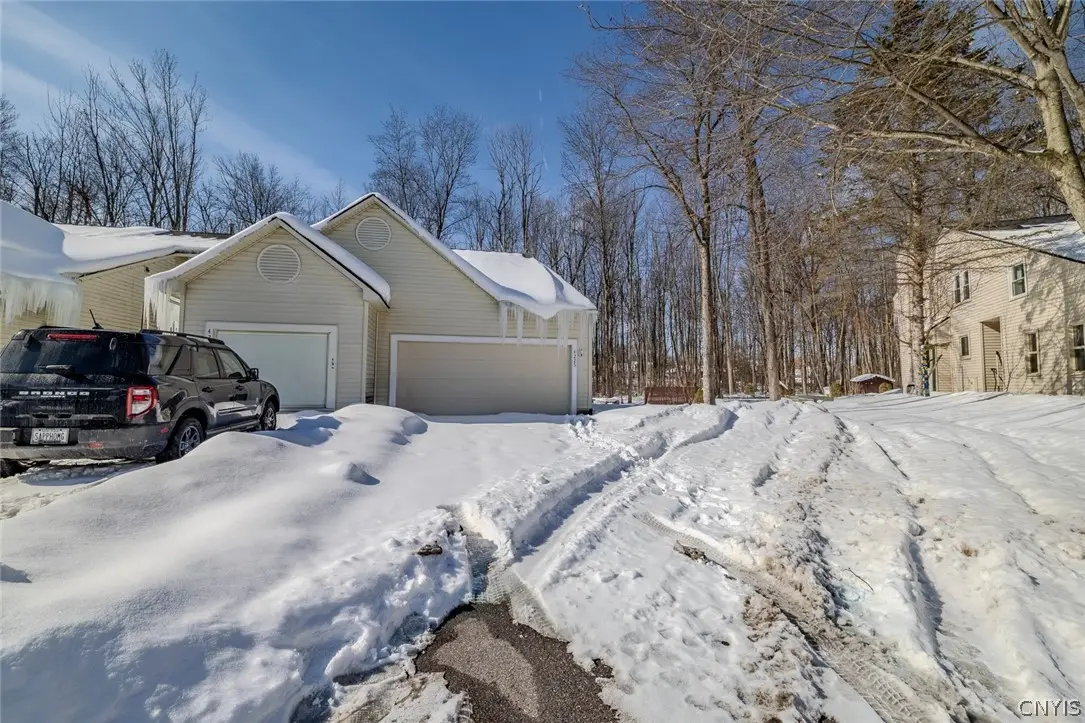 4225 Anguilla Drive, Liverpool, NY 13090 - #1