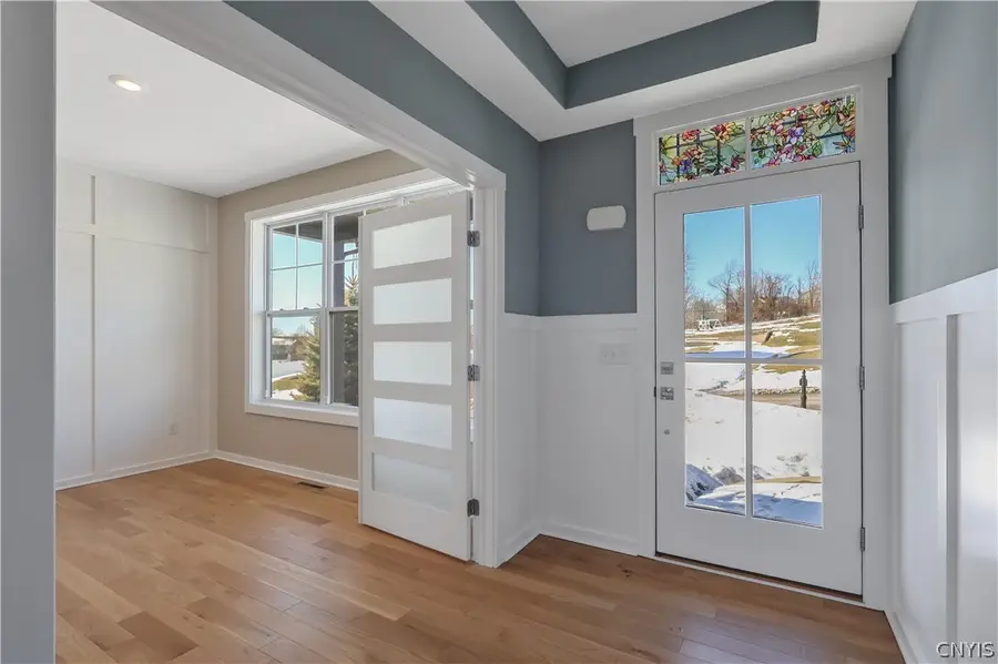 5506 Rolling Meadows Way, Camillus, NY 13031 - #2