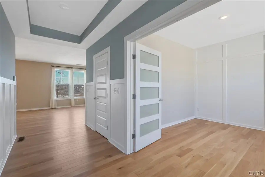 5506 Rolling Meadows Way, Camillus, NY 13031 - #3