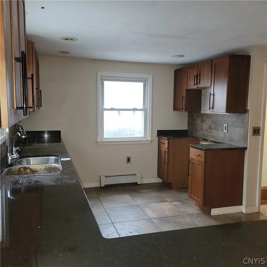 122 Elm Street, Syracuse, NY 13212 - #3