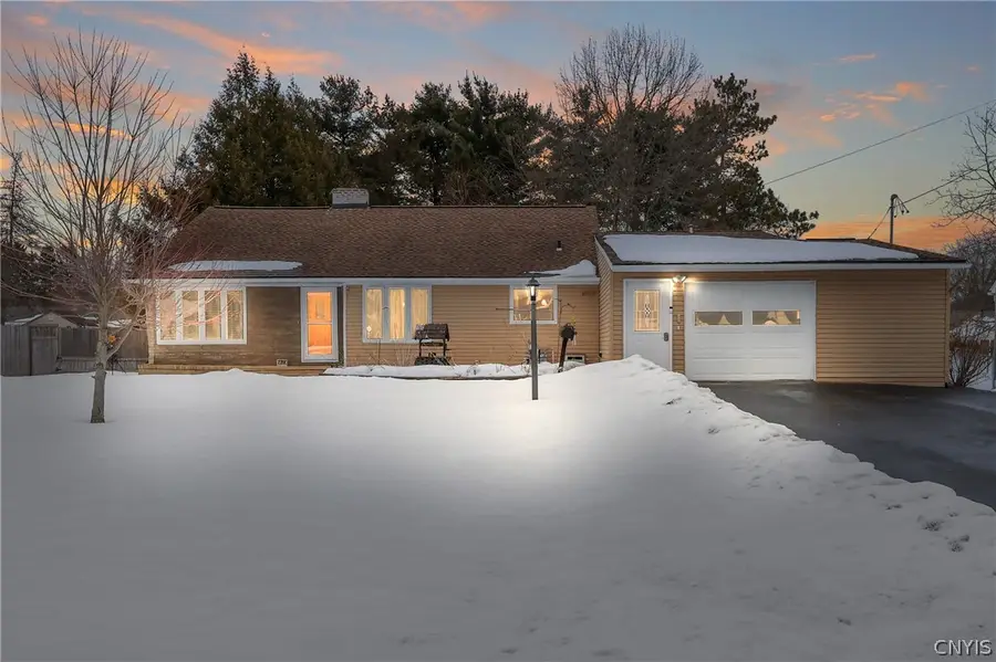 7218 Willow Road, Syracuse, NY 13212 - #2