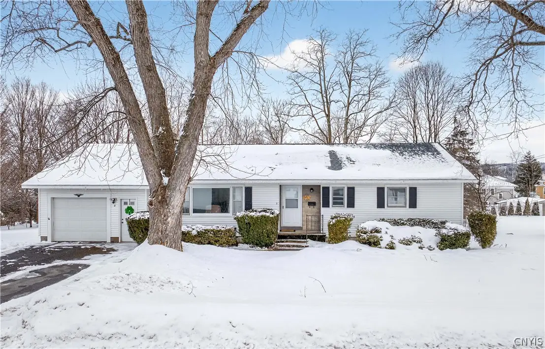 9 Overbrook Crescent, New Hartford, NY 13413 - #1