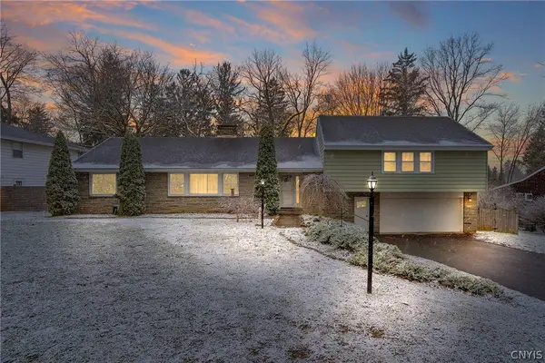 27 Lynacres Boulevard, Fayetteville, NY 13066