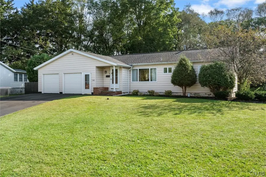 7388 Palmcrest Road, Syracuse, NY 13212 - #2